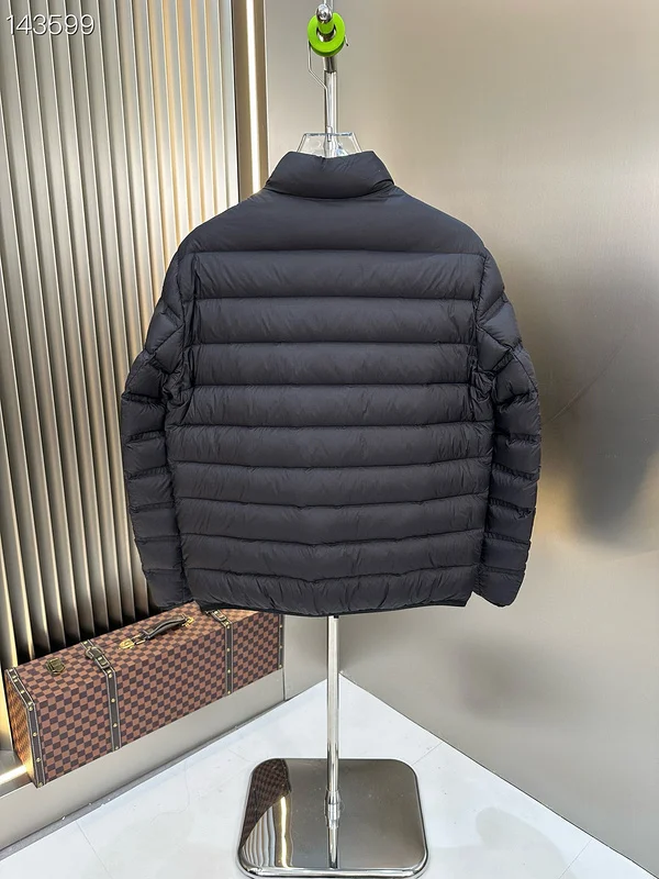 Moncler sz1-5 26yr269 (3)